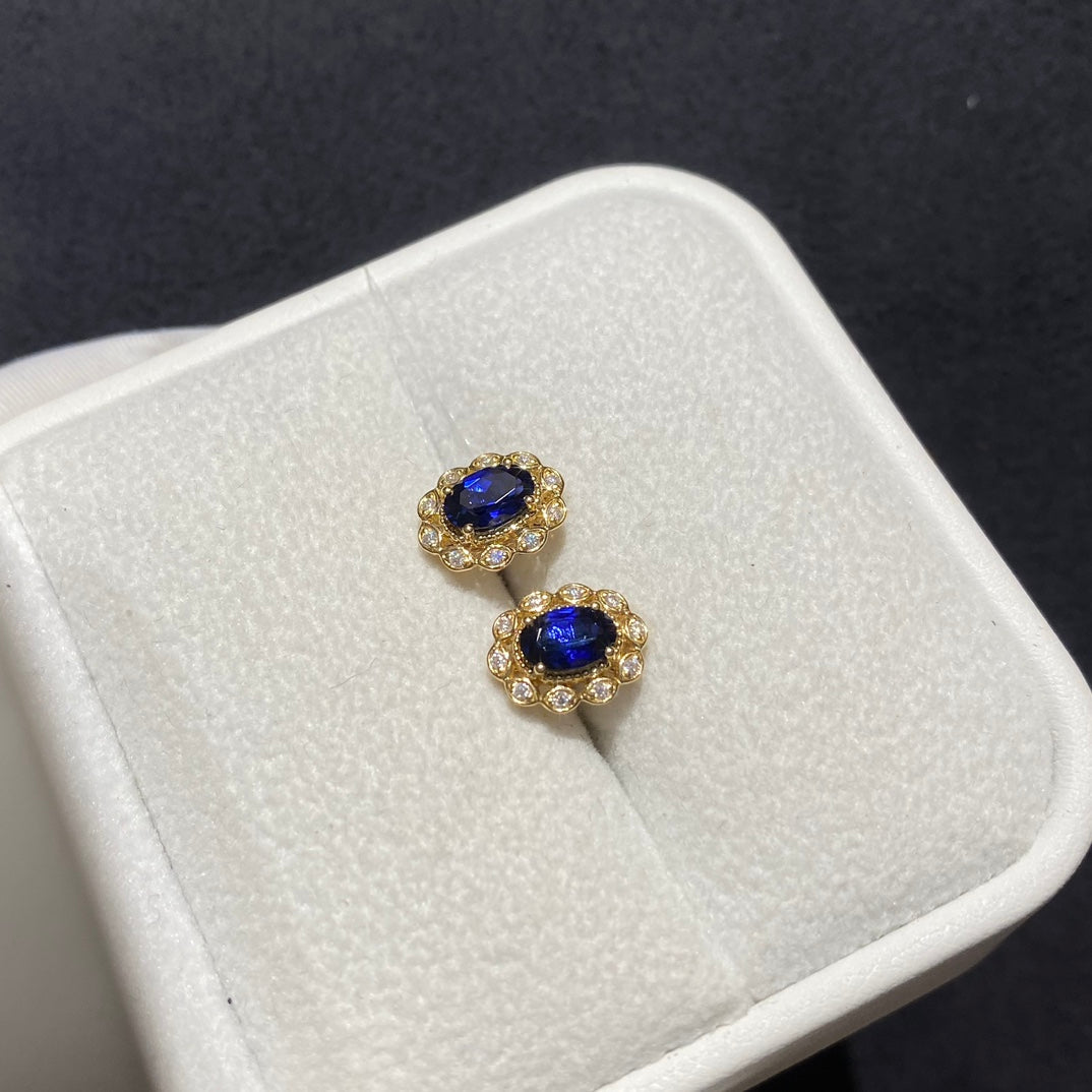 Myra Studs