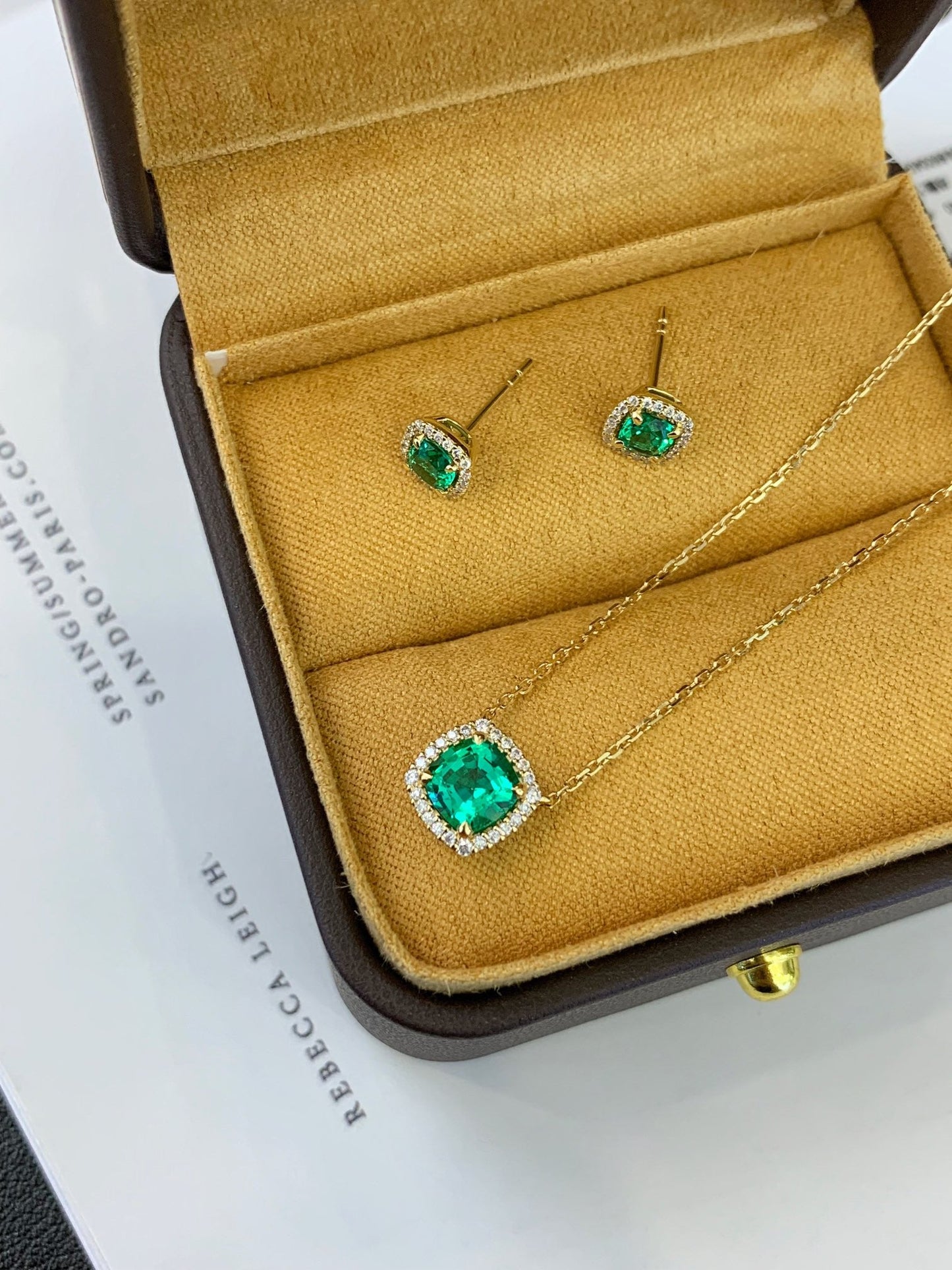 Noor Emerald Frame