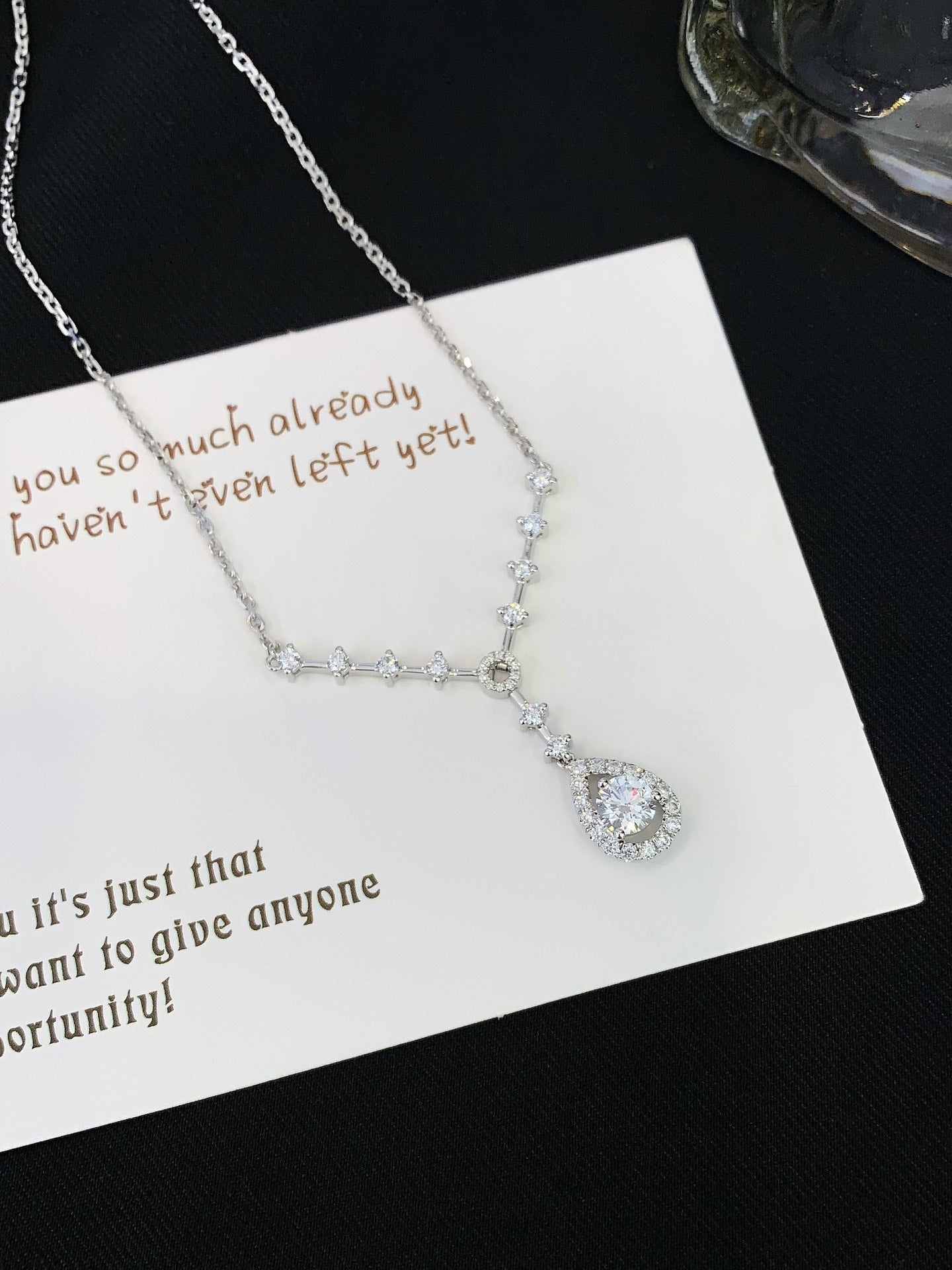 Teardrop Lariat