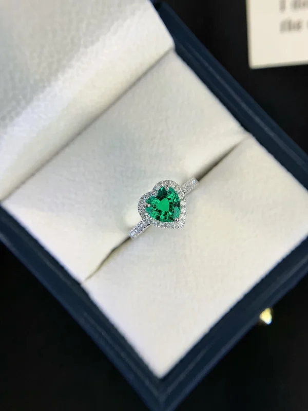 Heart Shape Colombian Emerald and Diamond Ring - Image 4