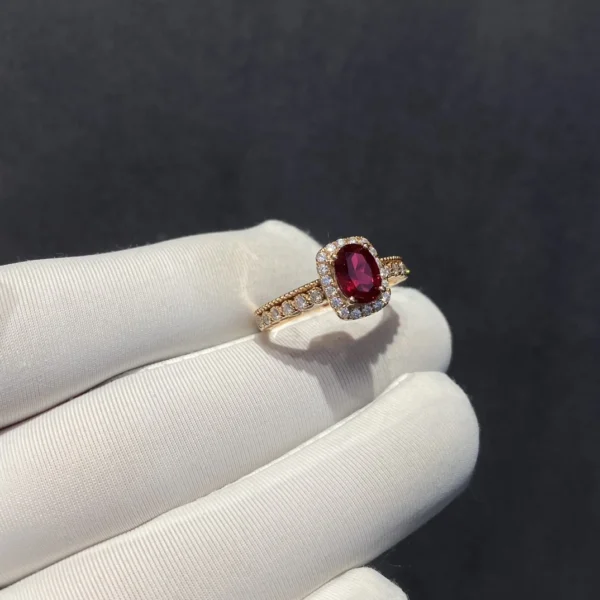 Stunning Gold Ring with Ruby and Diamond Accents